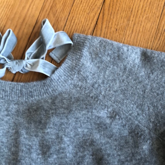 J. Crew Sweaters - Velvet bow boxy sweater. 🌷